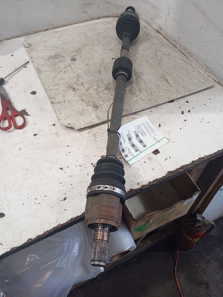 2014 Hyundai ELANTRA Axle Shaft
