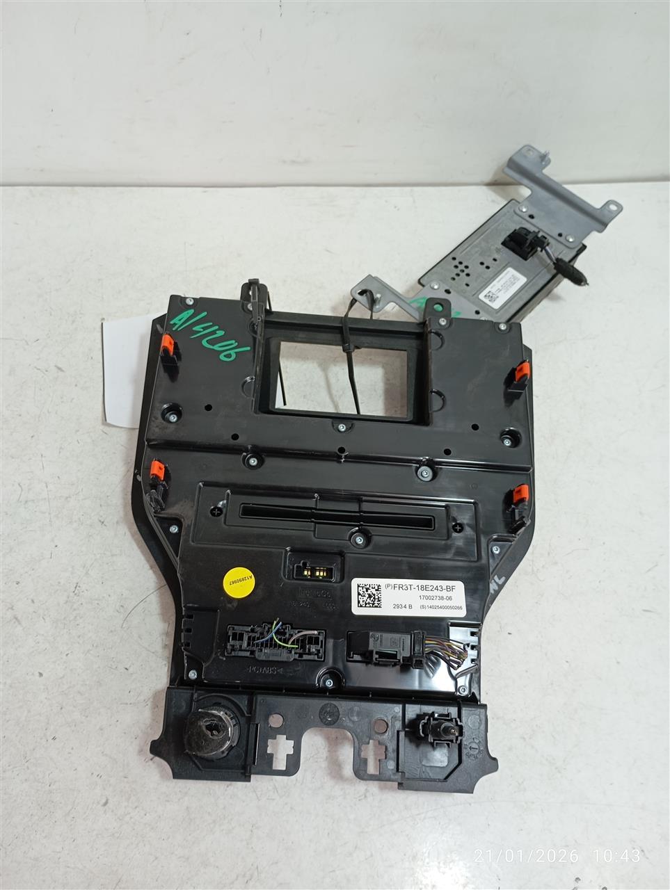 Part image 3