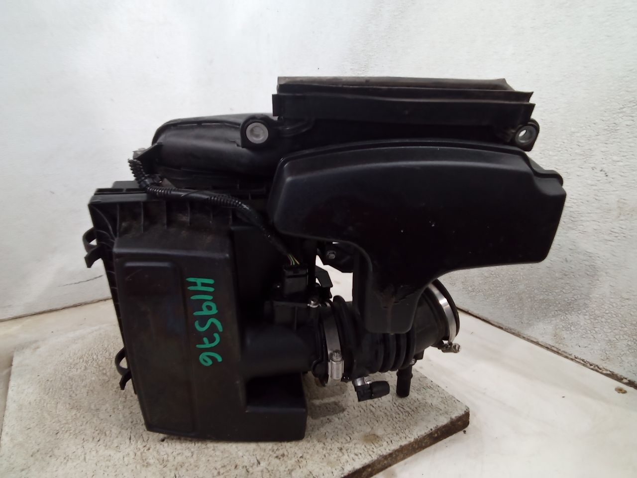 2016 Ford FUSION Air Cleaner