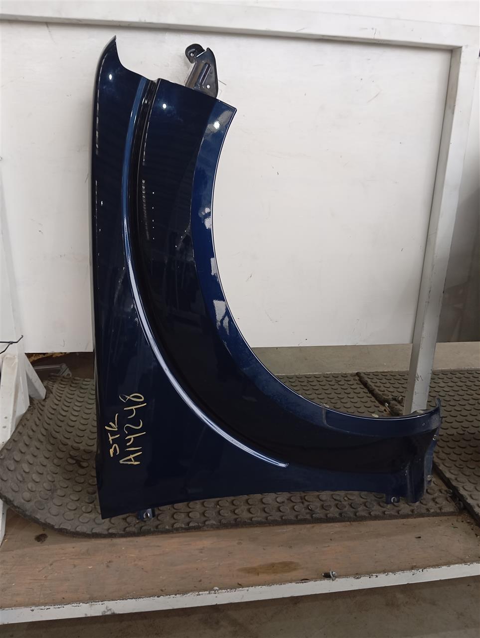 Part image 3