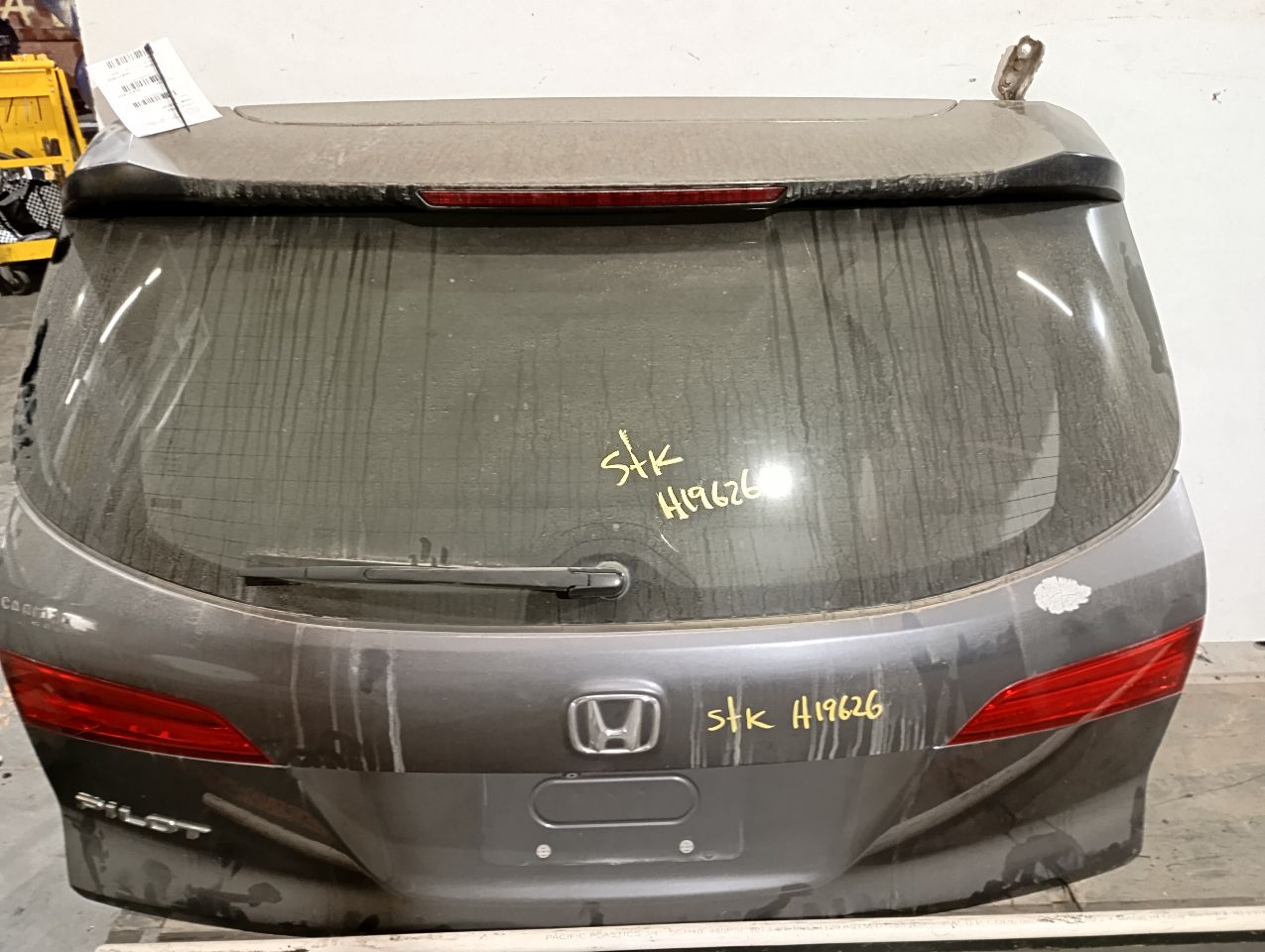 Part image 3