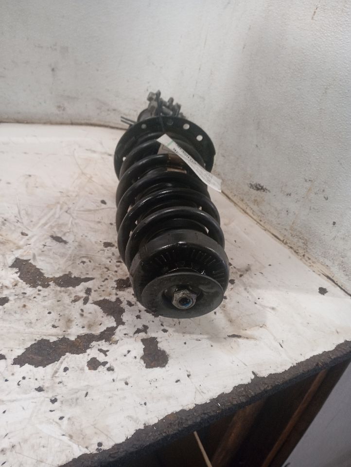 2017 General Motors TRAX Strut