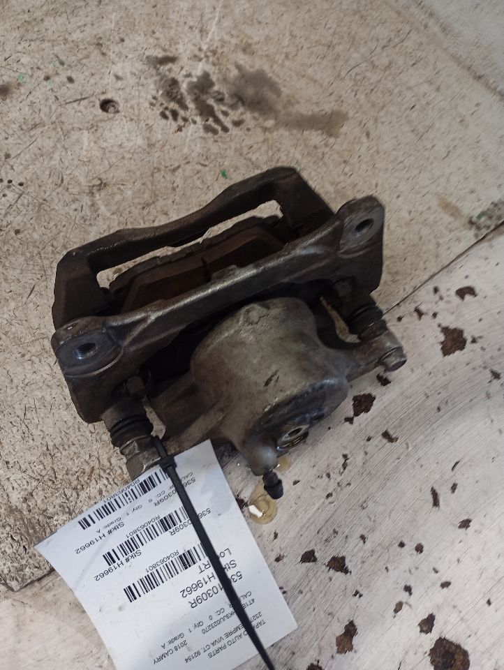 2018 Toyota CAMRY Caliper