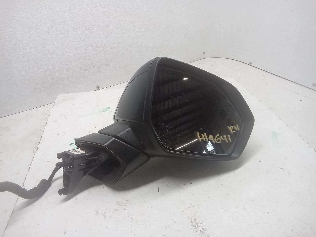 Part image 3