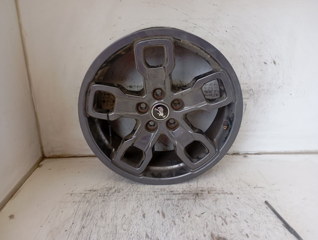 Part image 4