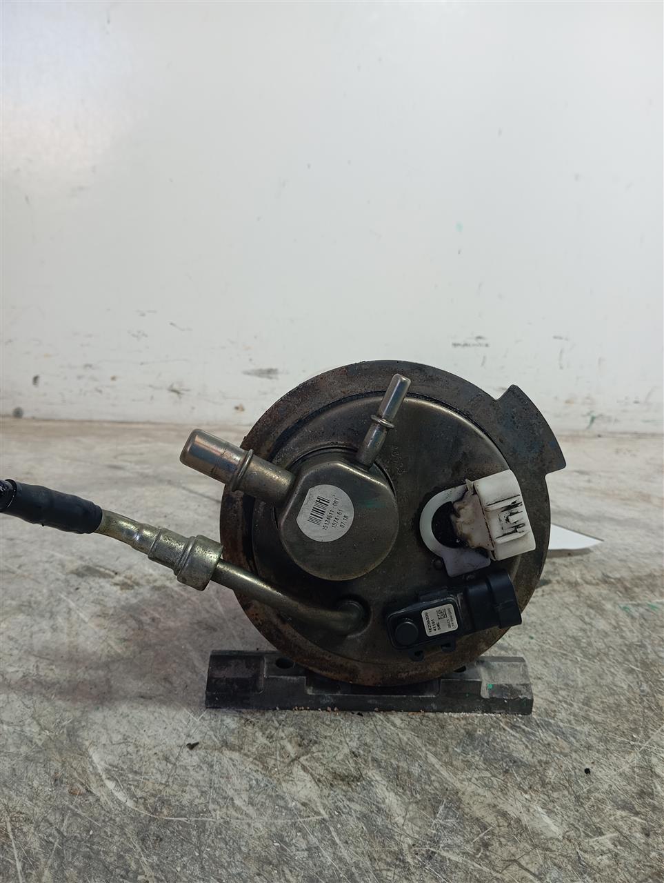 2004 General Motors SIERRA 1500 PICKUP Fuel Pump