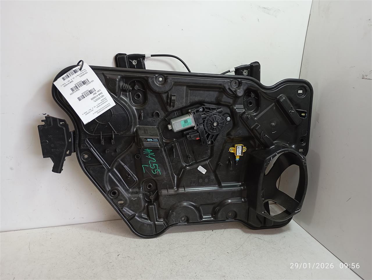 2015 Chrysler JOURNEY Door Window Reg, Fr