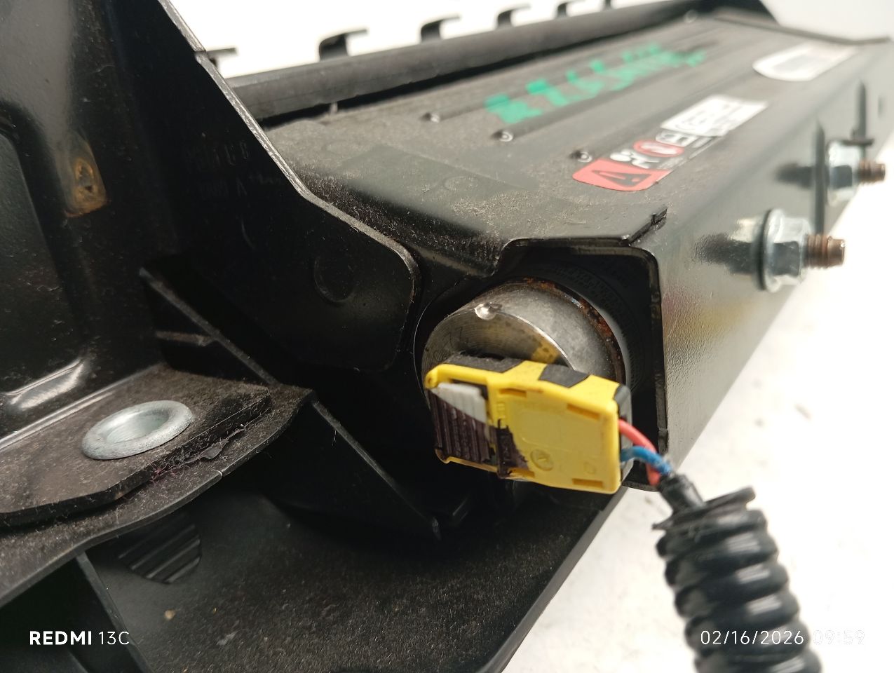 Part image 3