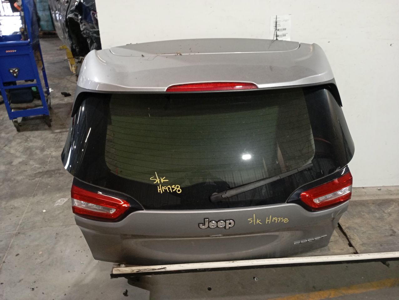 Part image 4