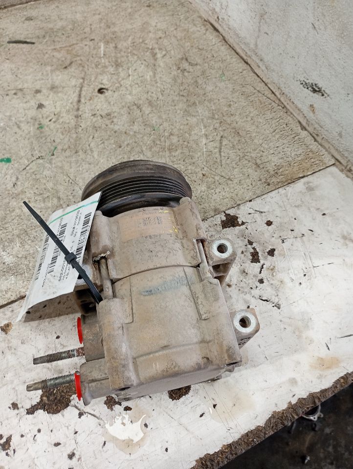 2010 FORD E150 VAN Ford AC Compressor
