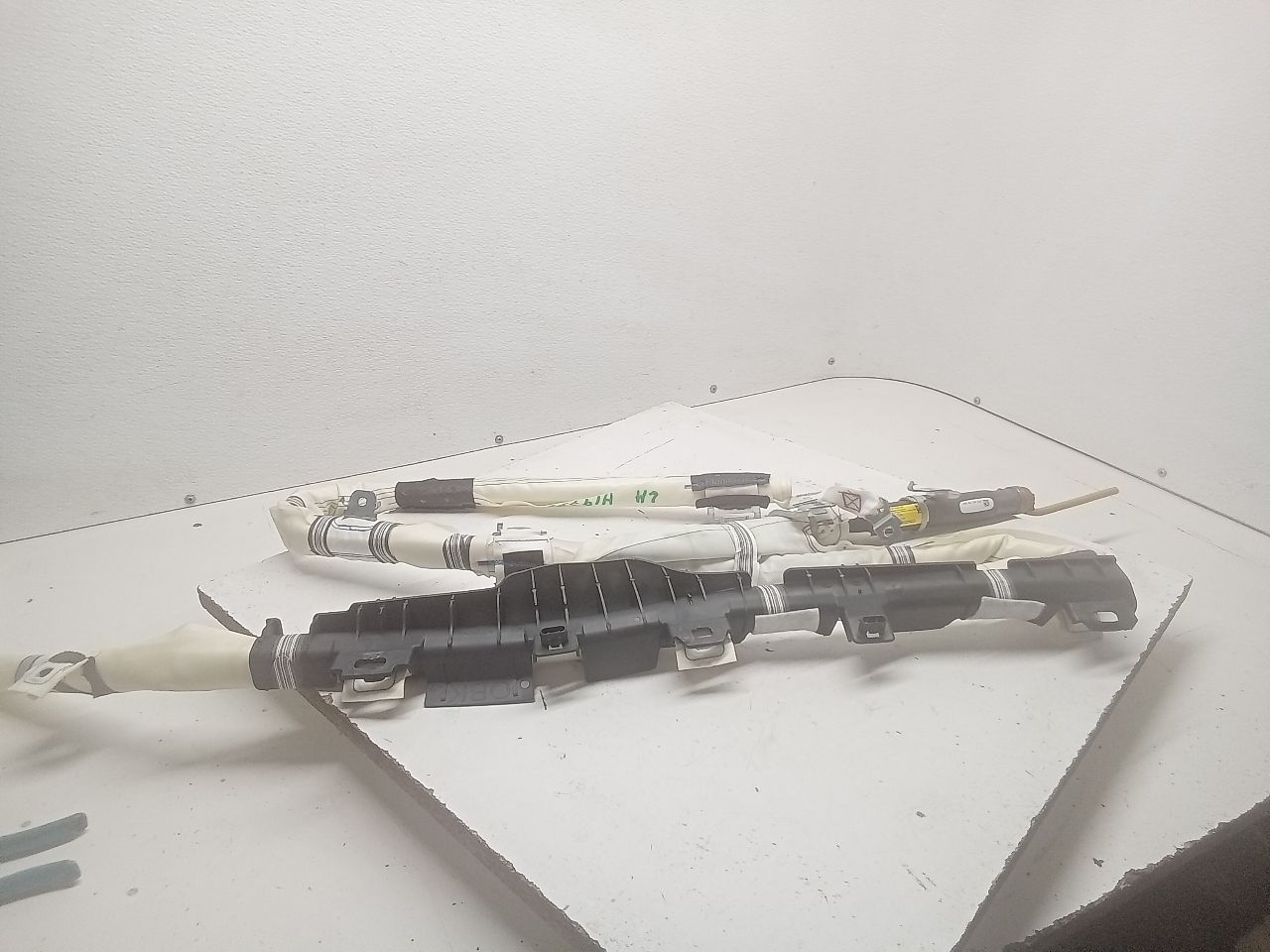 Part image 3