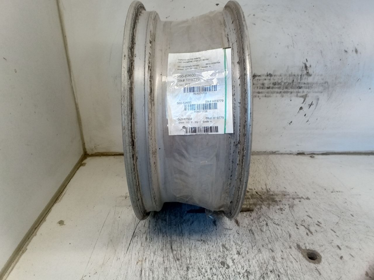 2013 Nissan SENTRA Wheel