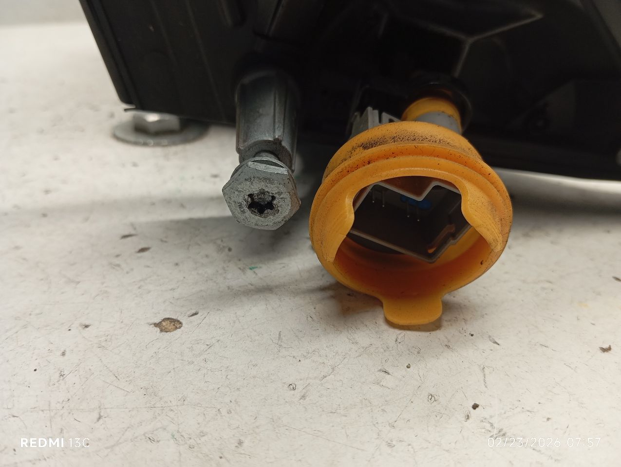 Part image 3