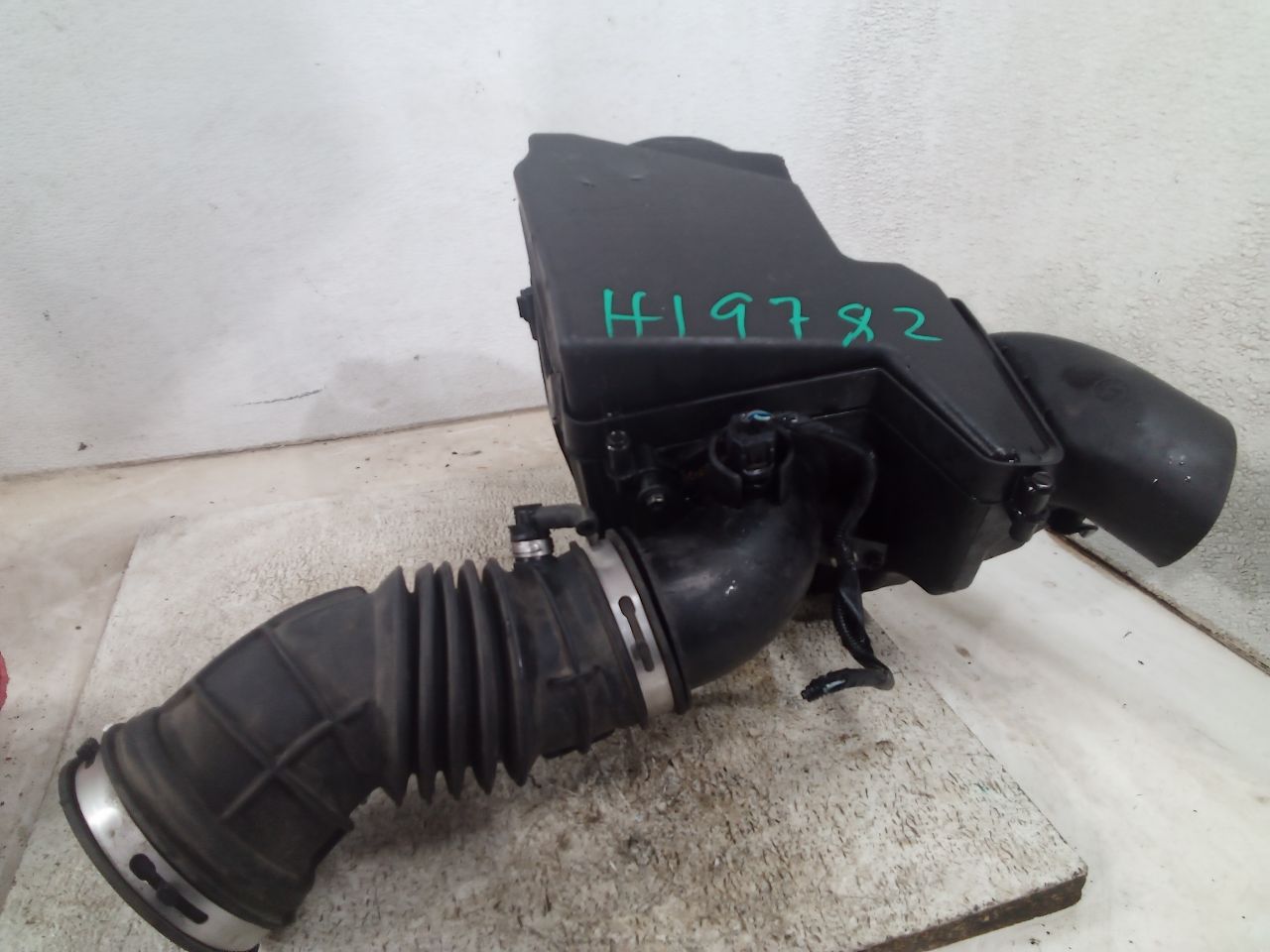 2018 Ford ESCAPE Air Cleaner