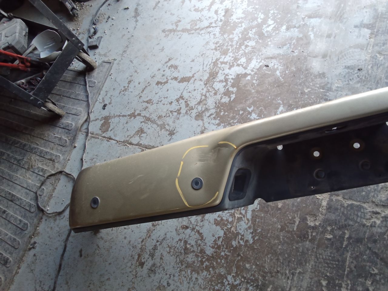 Part image 3