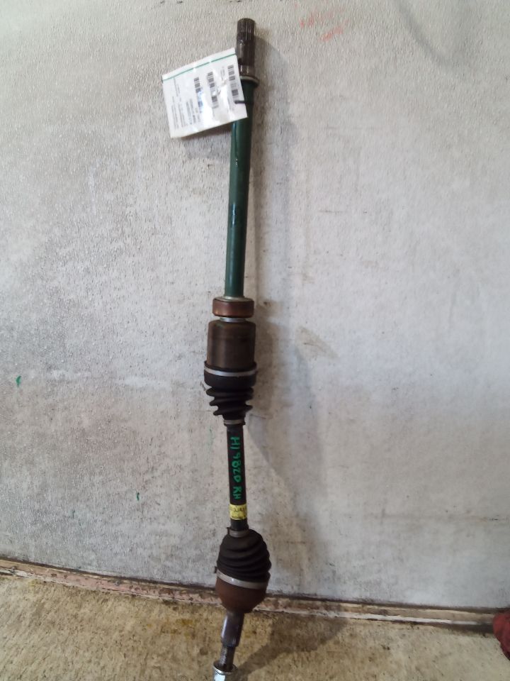2016 Nissan PATHFINDER Axle Shaft