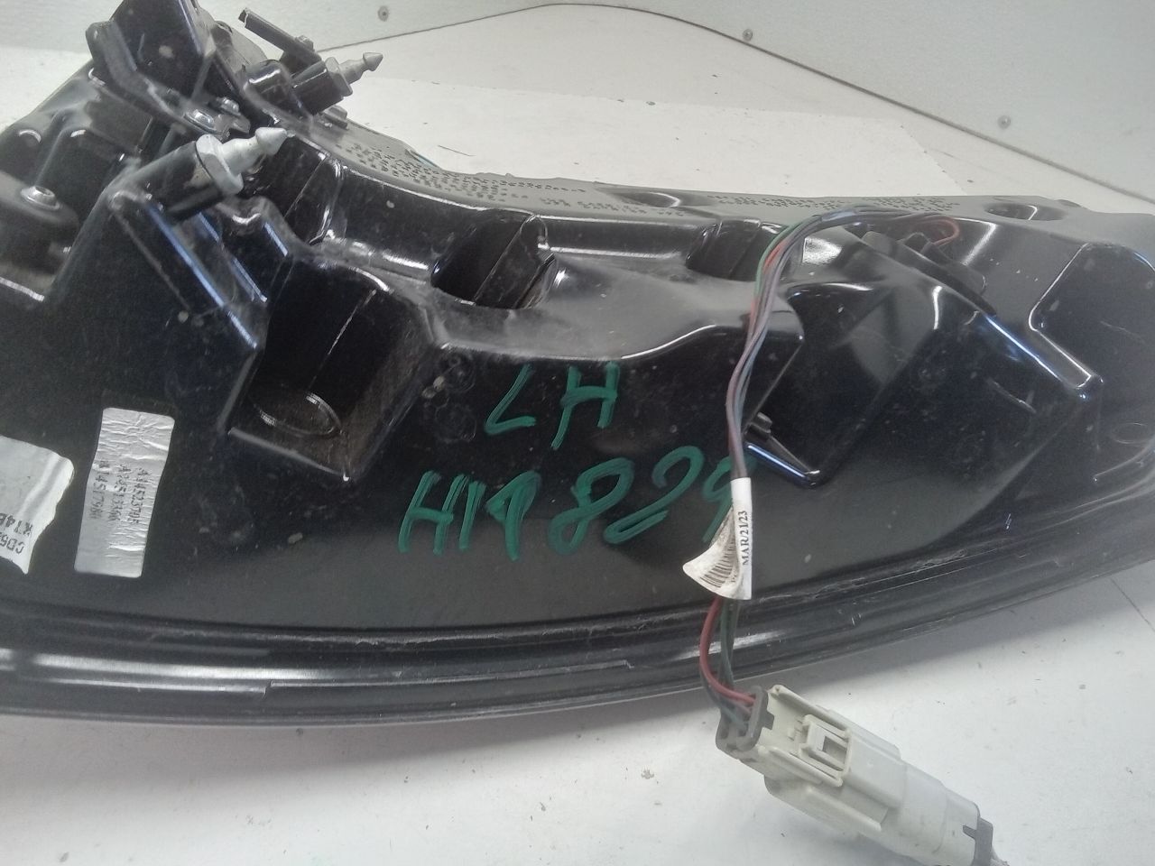 Part image 3