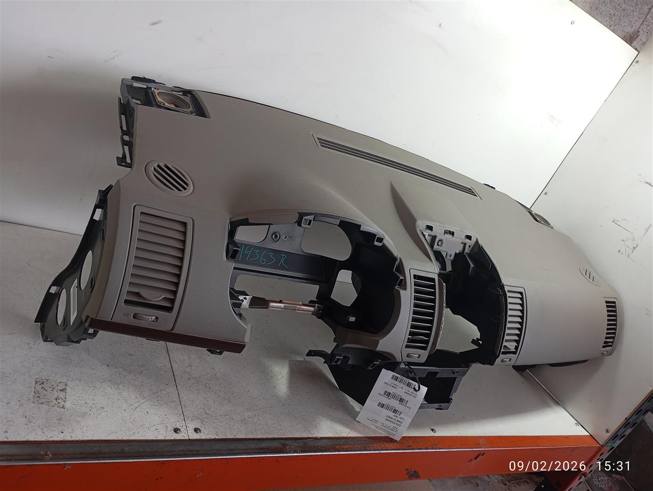 Part image 2