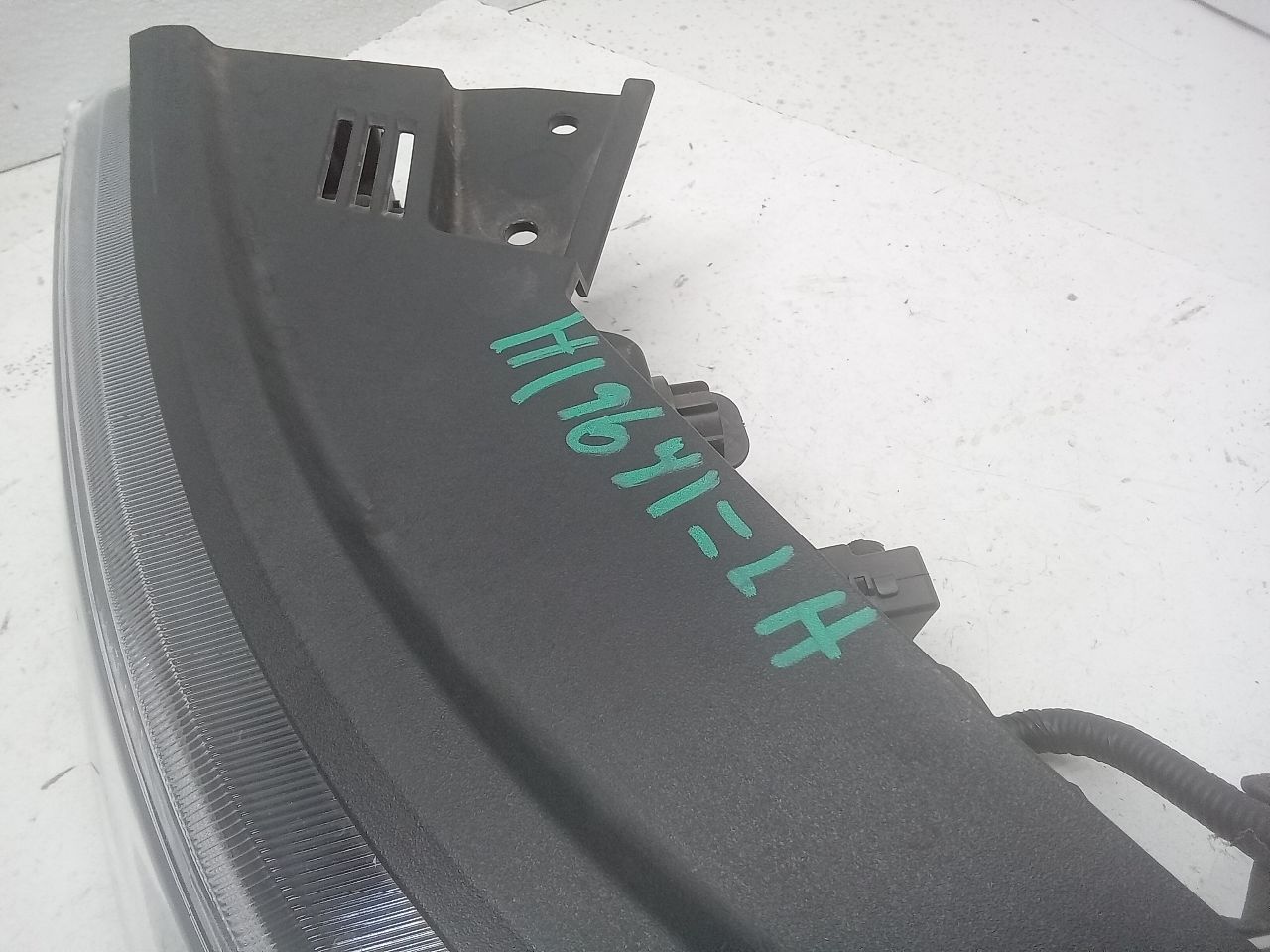 Part image 3