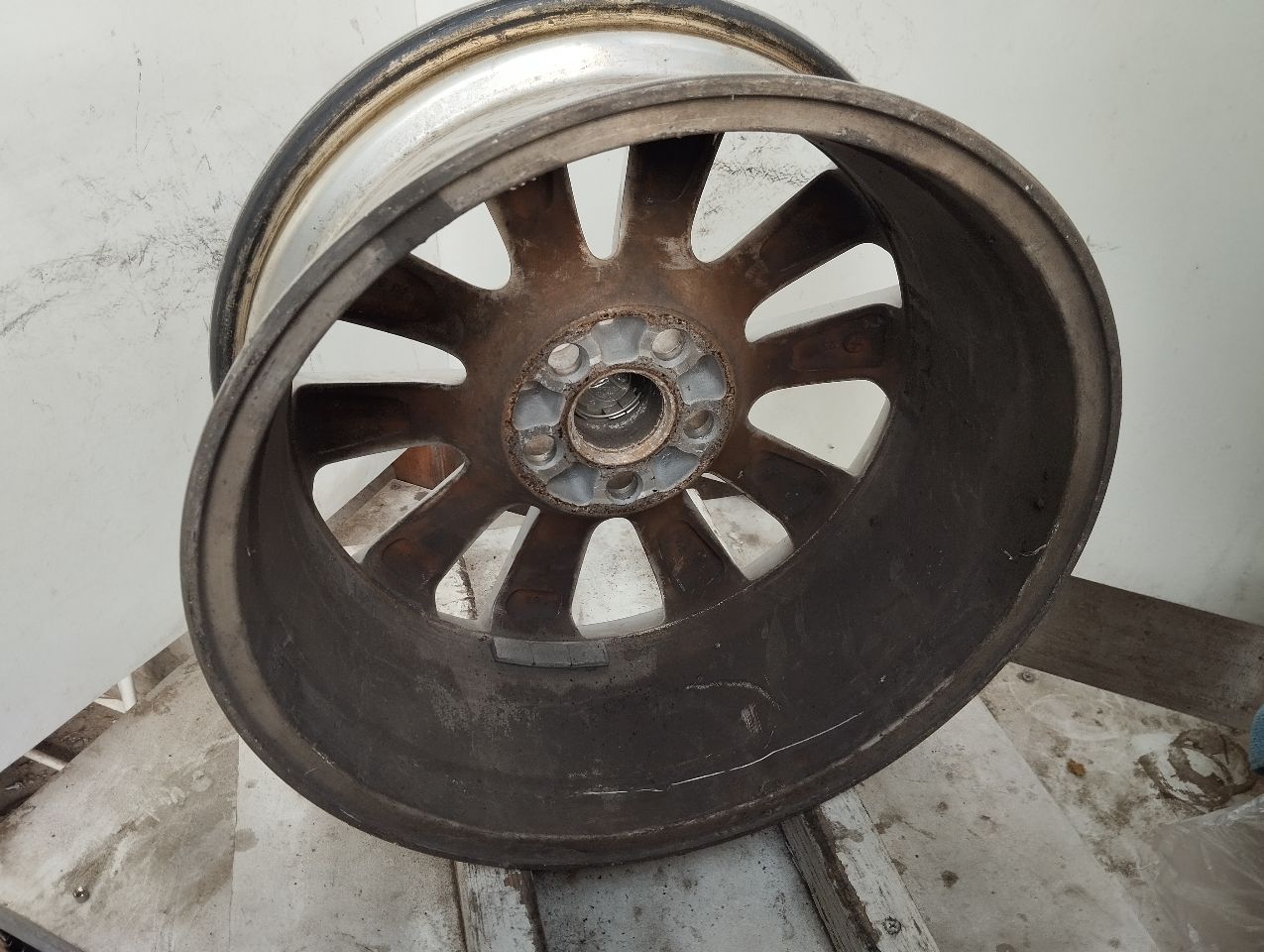 Part image 3