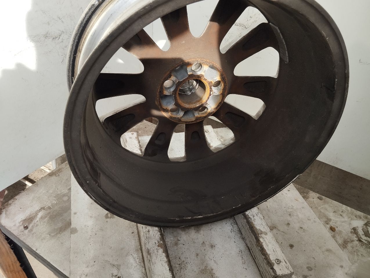 Part image 3
