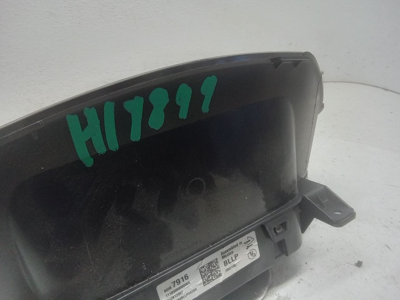 Part image 3