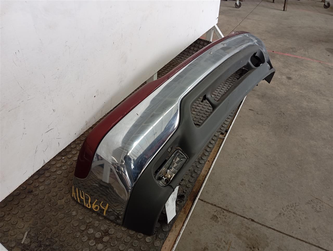 2003 General Motors YUKON Bumper Assy, Front