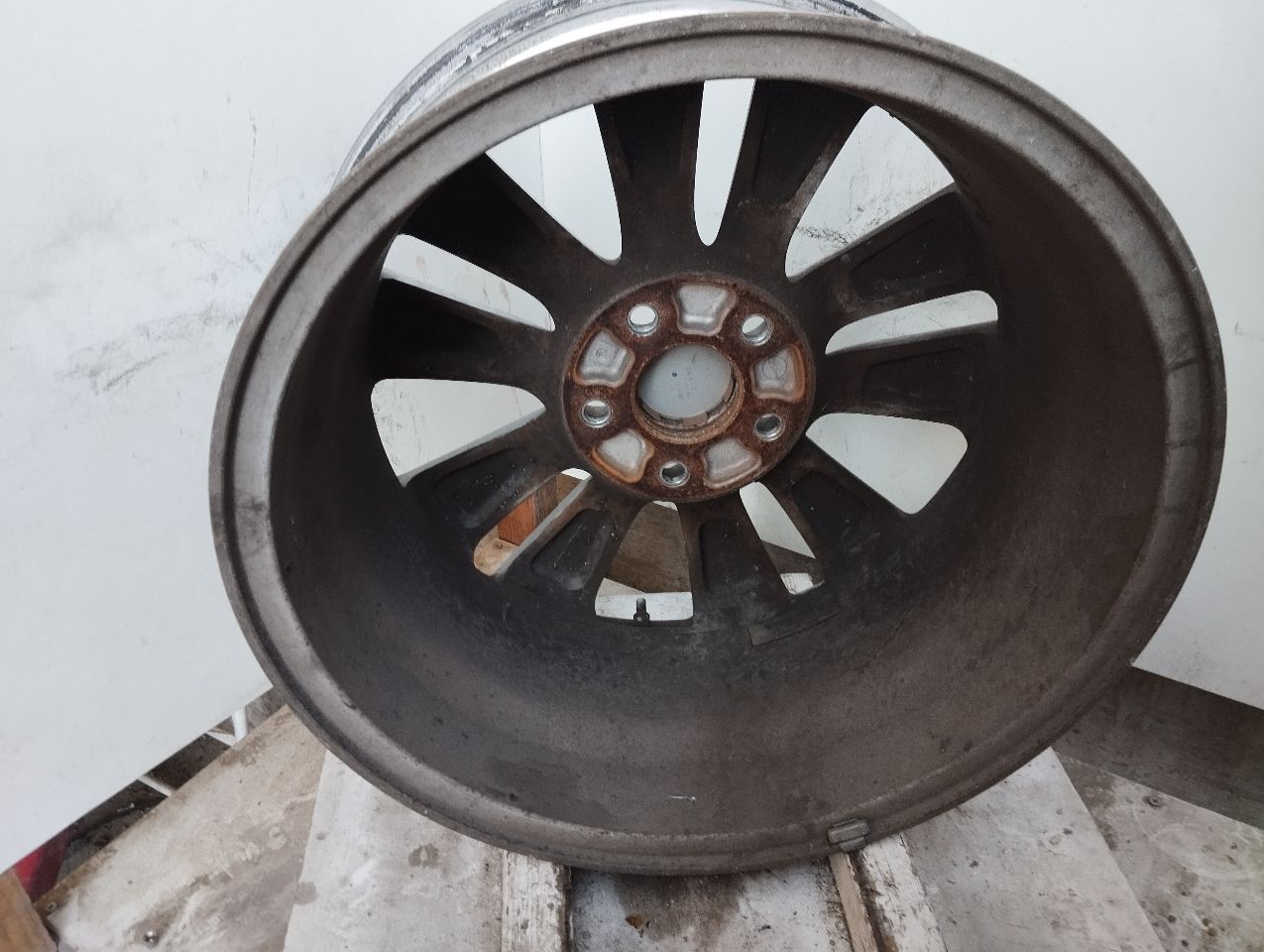 Part image 3