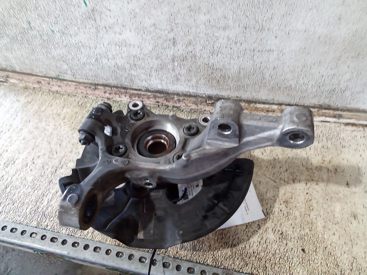Part image 3