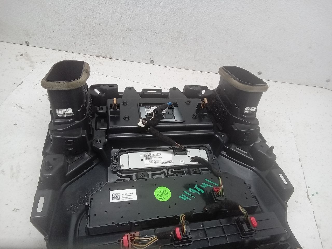 Part image 3