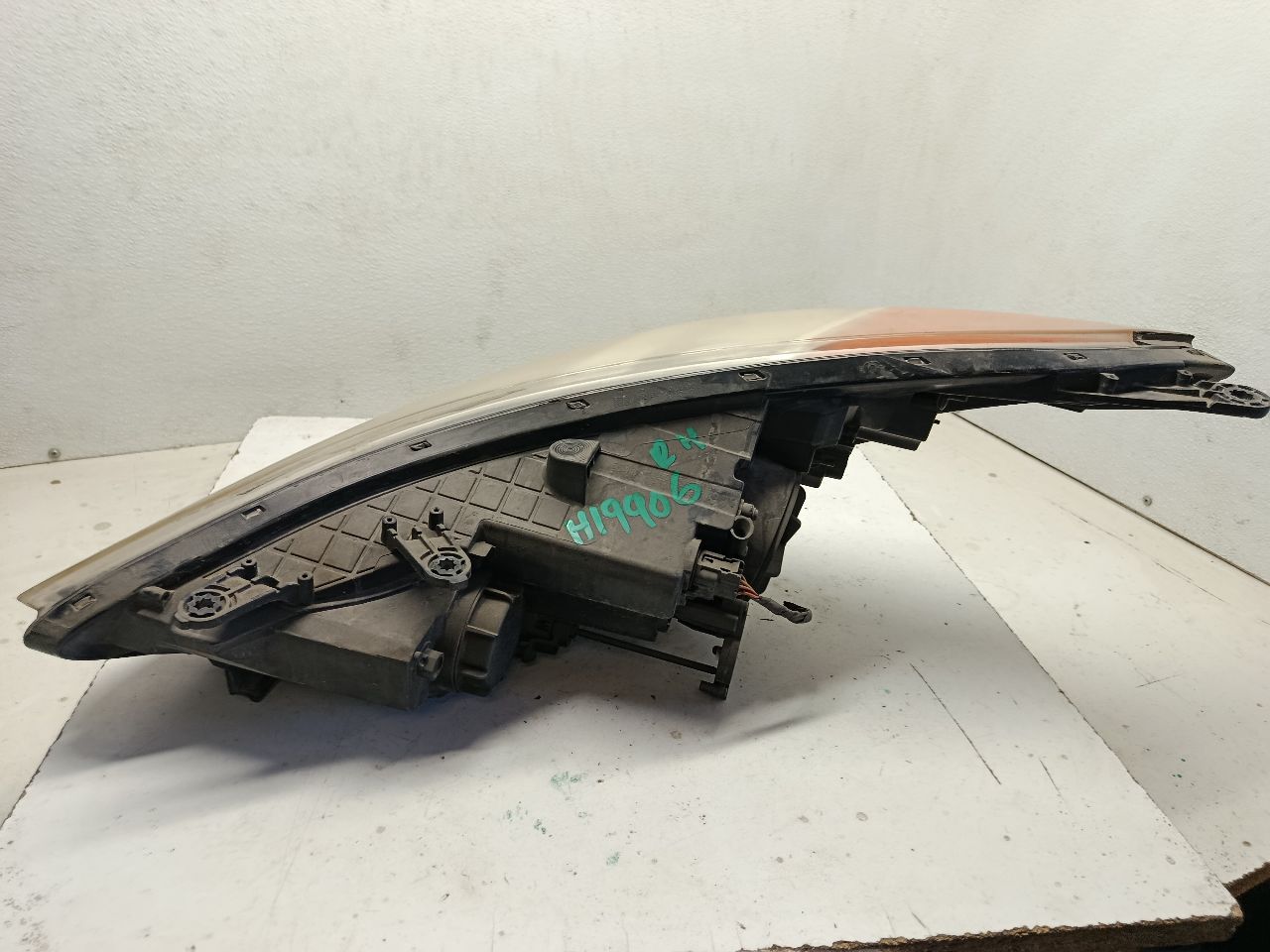 Part image 3
