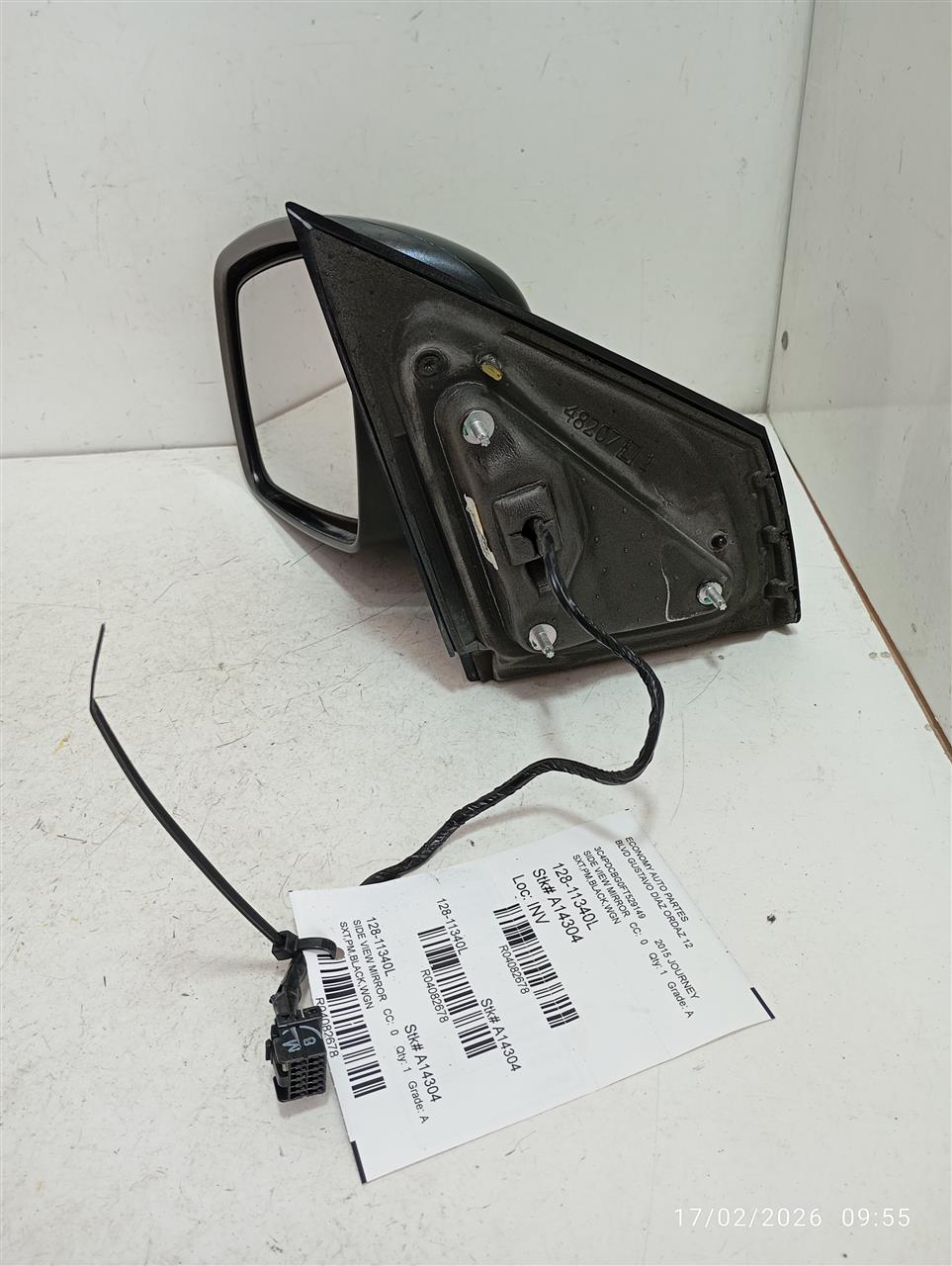 Used 2015 Chrysler JOURNEY Side View Mirror - Stock #A14304