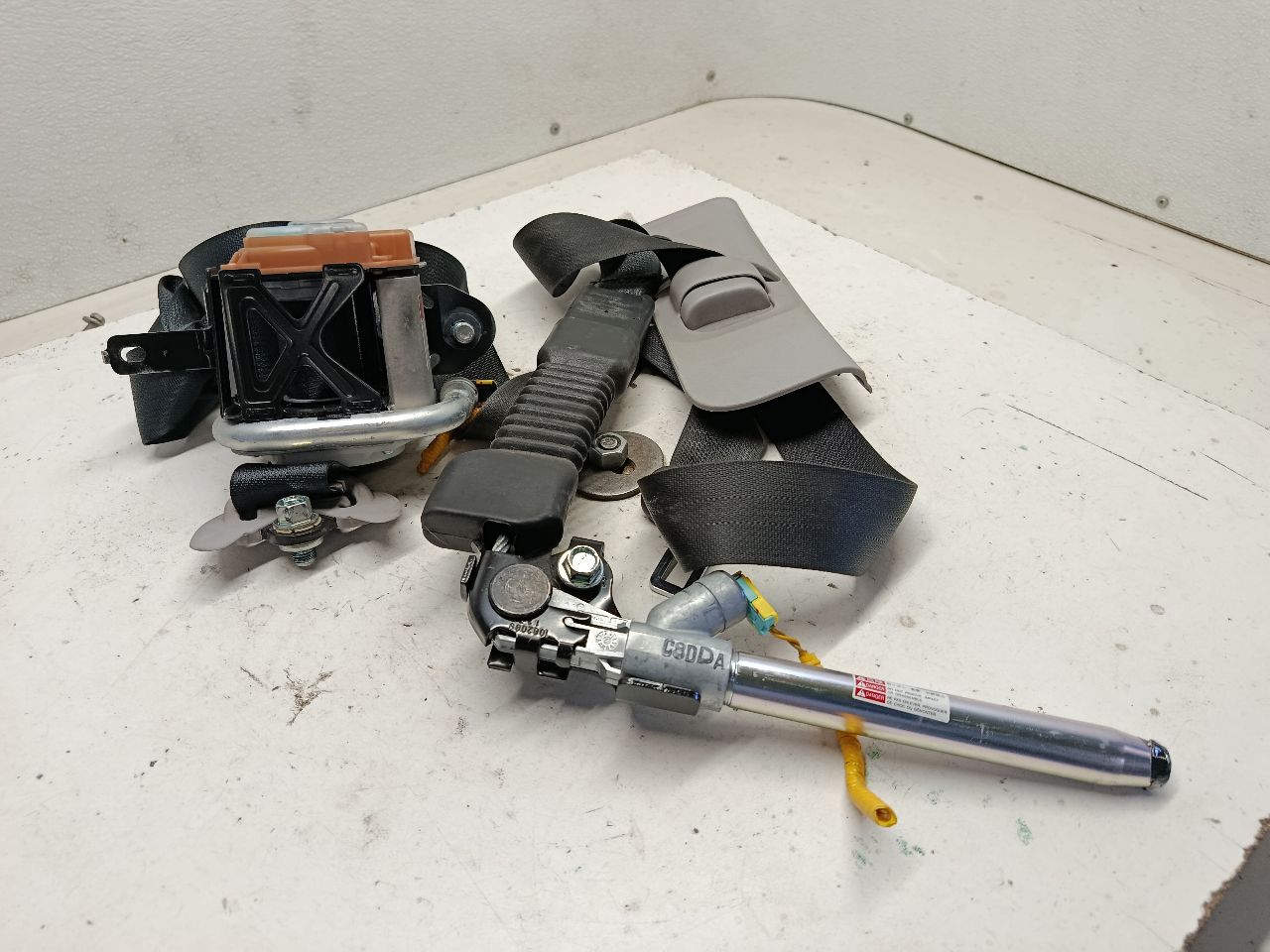 Used 2013 Hyundai ELANTRA retractor - Stock #H19906