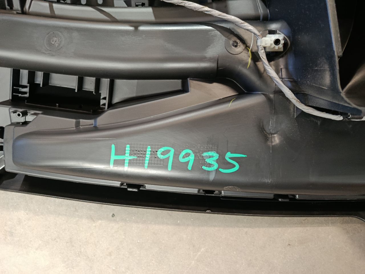 Part image 4