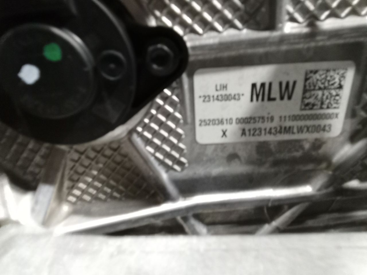 Part image 2