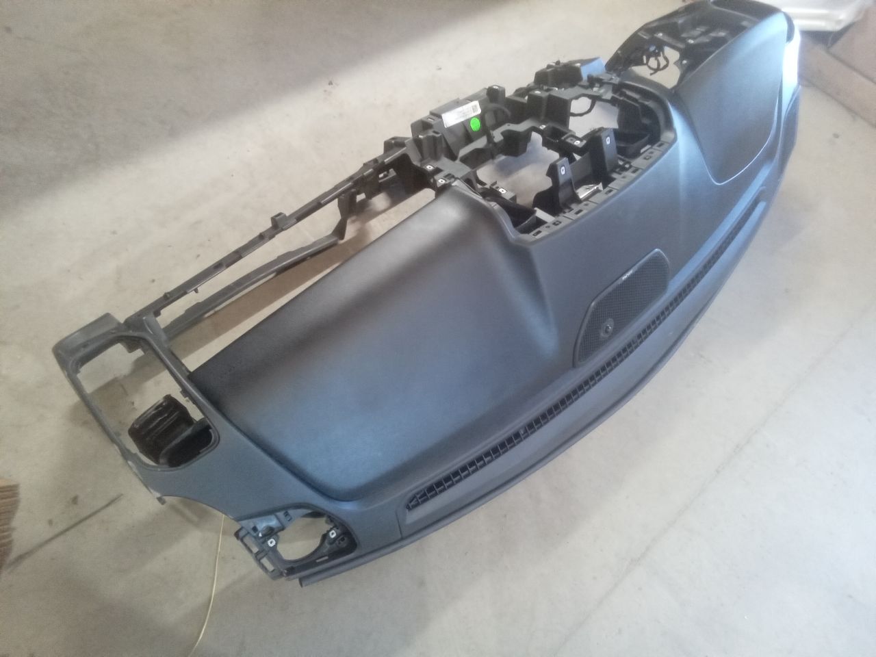 Part image 4
