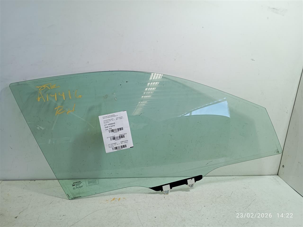 2004 Honda ACCORD Door Glass, Front