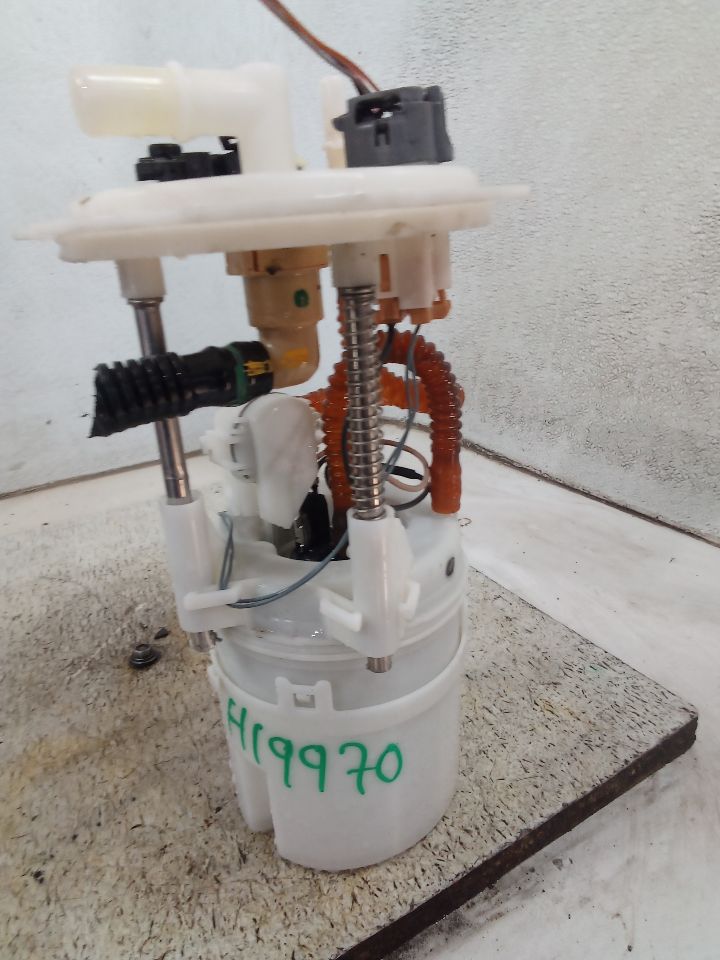 2016 Hyundai SANTA FE Fuel Pump