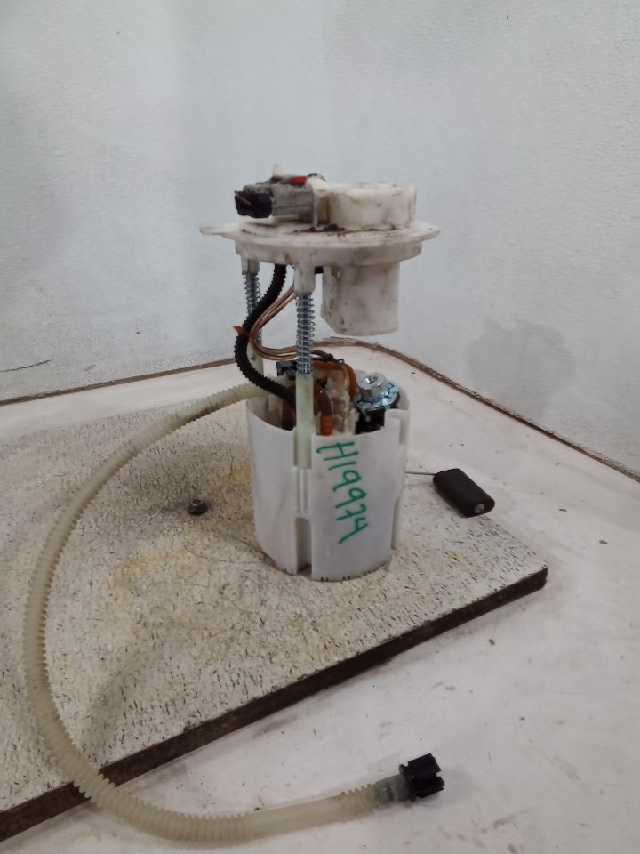 2015 Chrysler 200 Fuel Pump