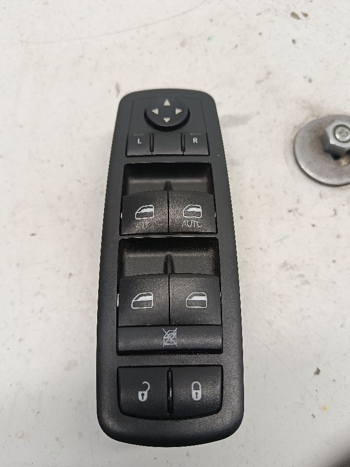 Used 2015 Mercedes-Benz MERCEDES 200 Front Door Switch - Stock #H19974