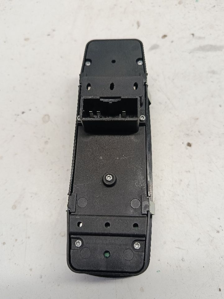 Used 2015 Mercedes-Benz MERCEDES 200 Front Door Switch - Stock #H19974