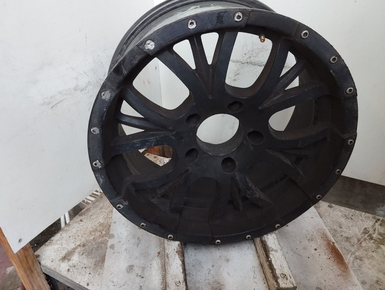 Part image 9