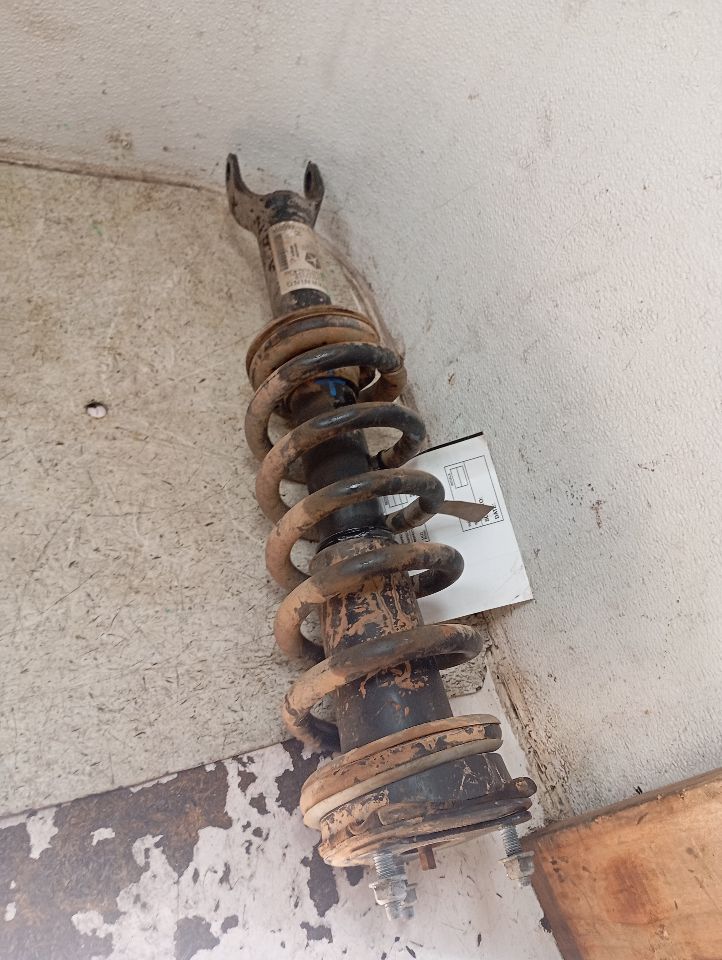 2021 Chrysler DODGE 1500 PICKUP Strut