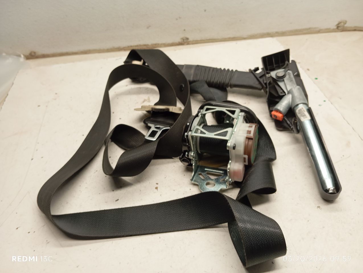 2017 Nissan PATHFINDER Seat Belt, Front