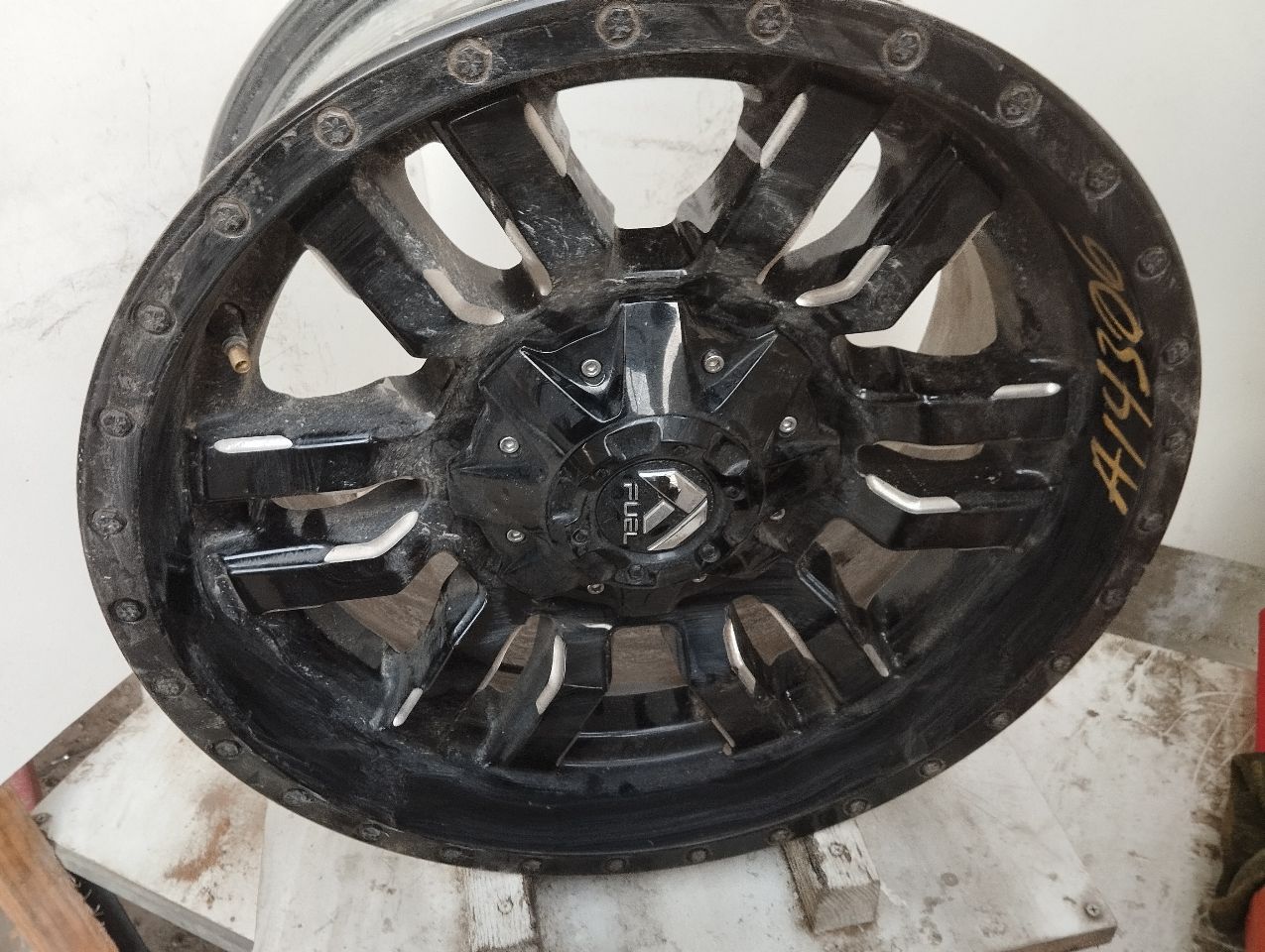 Part image 4