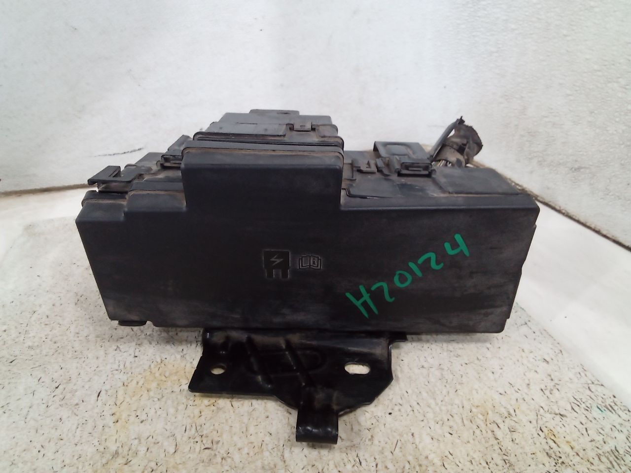 2011 Ford FORD F250SD PICKUP Fuse Box, Engine