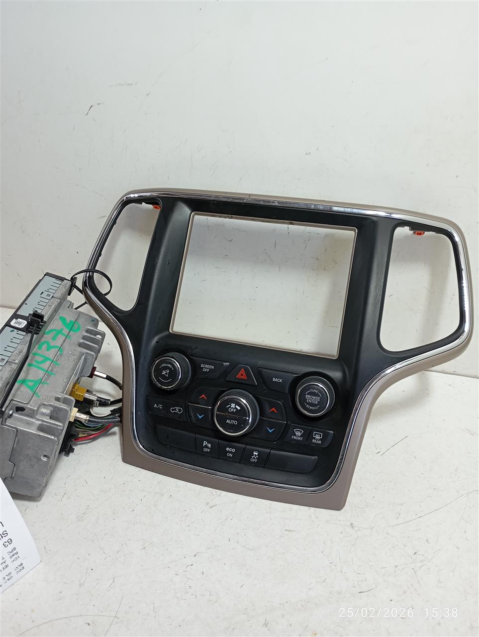 Part image 3