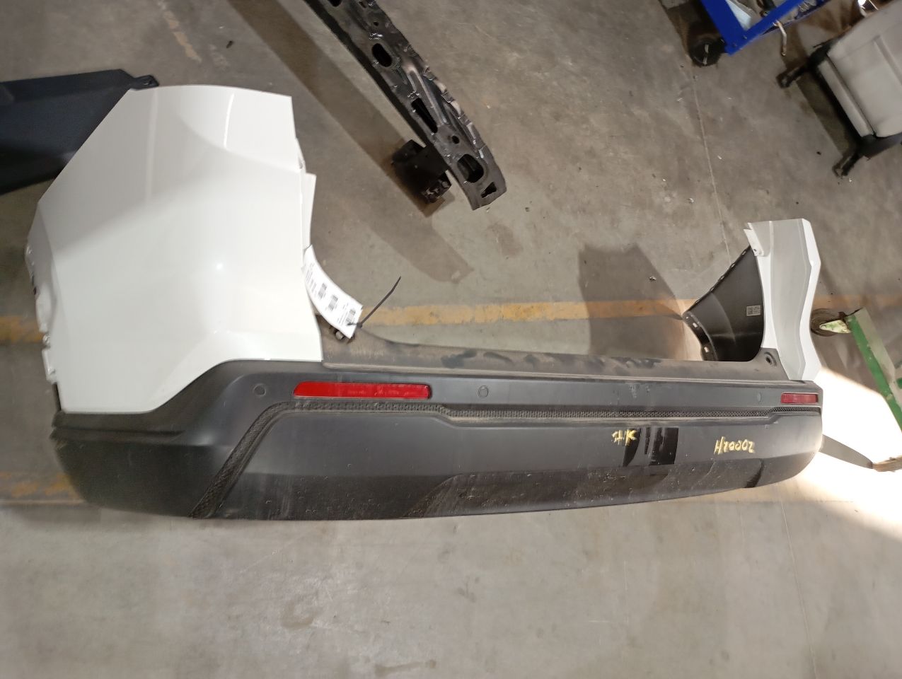 Part image 3