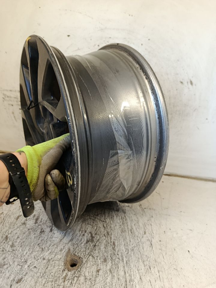 Part image 3