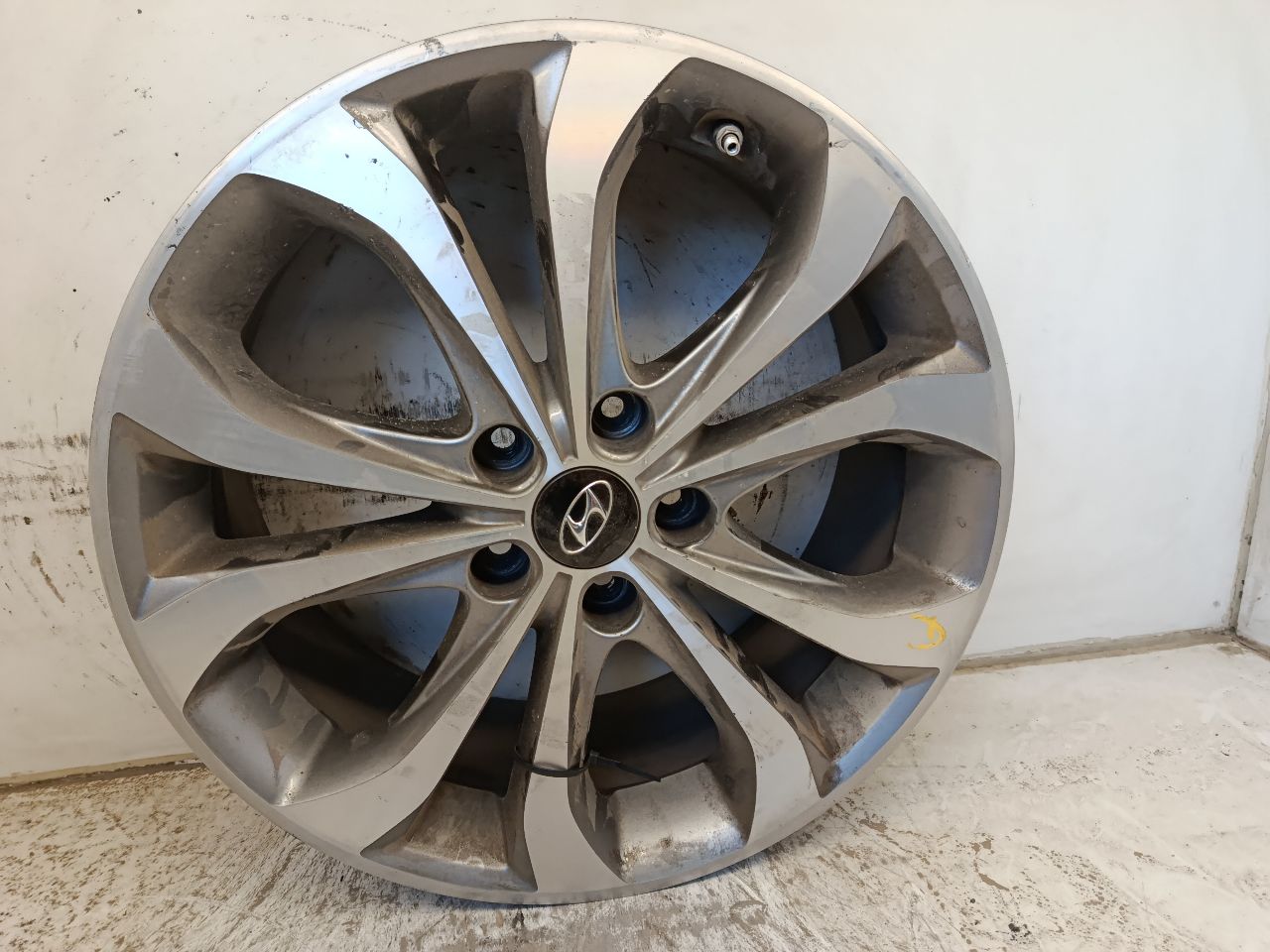 Part image 3